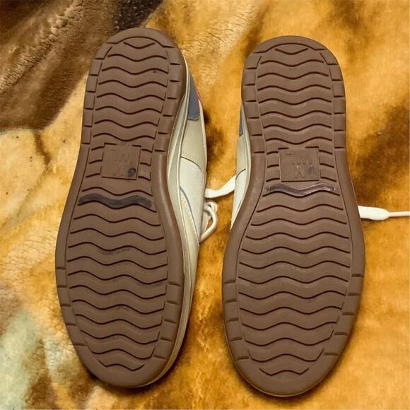 2365. Madewell Court Sneakers 7 Run slightly narrow - Picture 2 of 9